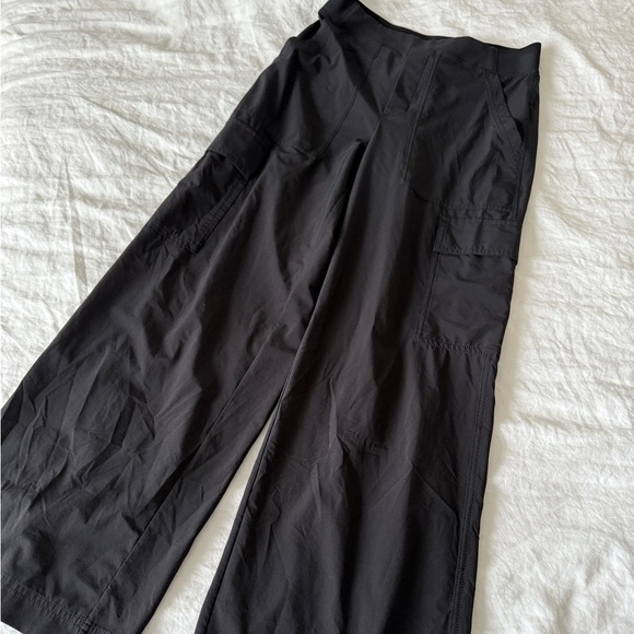Brooklyn Heights high rise cargo pants Athleta Size 4 - Picture 4 of 8
